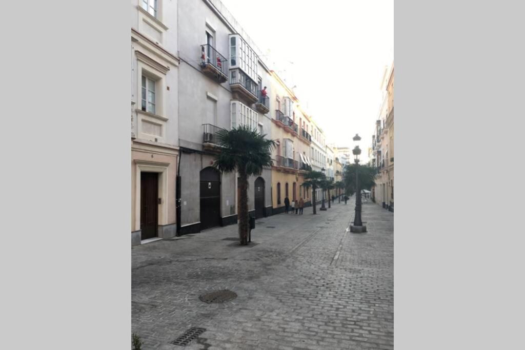 Apartamento Plaza Viuda Cadiz Exterior photo